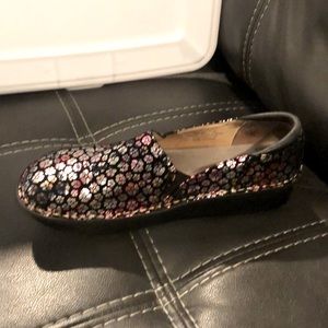 Alegria  nursing shoes size 41